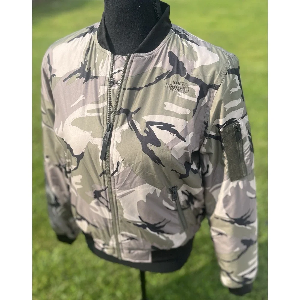 The North‎ Face Women's Size Small Barstool Bomber Jacket Camo